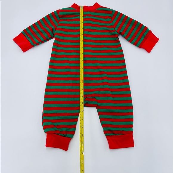 NWT BABY CHRISTMAS FAMILY MATCHING ONSIE PIJAMAS RED GREEN STRIPE SANTA’S ELF - Picture 3 of 3